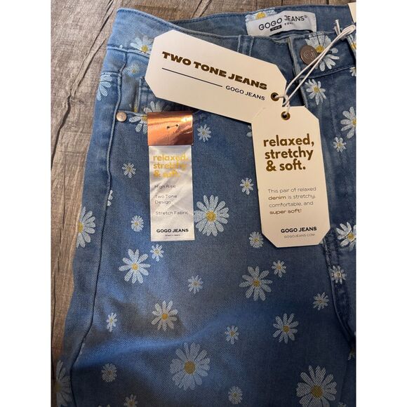 NWT GOGO High Rise Daisy Print Jeans Women’s Size 1/25 Floral Straight Leg - Picture 2 of 4